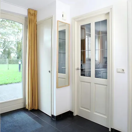 Coachman's House Near Roermond With Garden, Cleaning Included Holiday home Sint Odilienberg