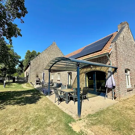 Coachman's House Near Roermond With Garden, Cleaning Included Sint Odilienberg