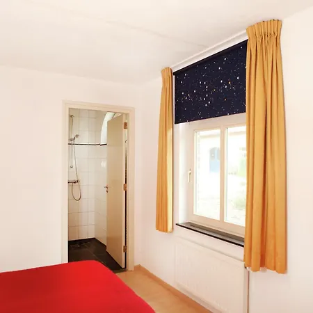 Coachman's House Near Roermond With Garden, Cleaning Included Holiday home Sint Odilienberg