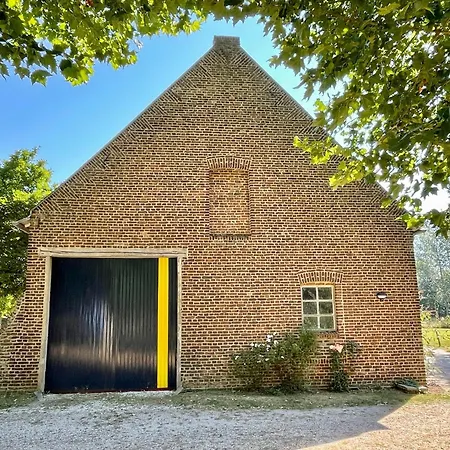 Coachman's House Near Roermond With Garden, Cleaning Included Holiday home Sint Odilienberg