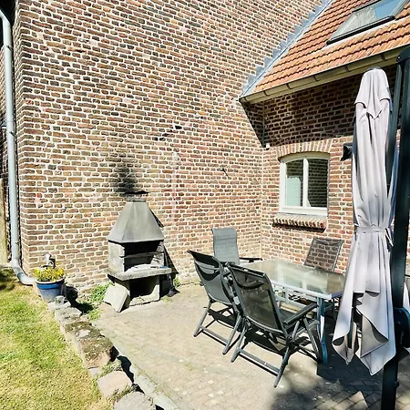 Coachman's House Near Roermond With Garden, Cleaning Included Holiday home *